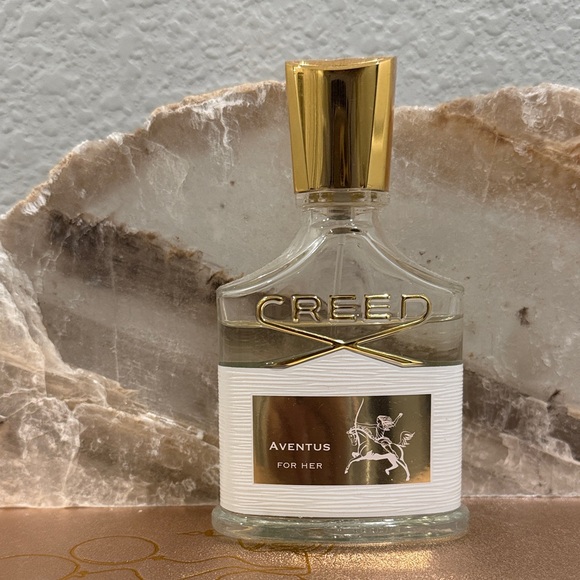 Creed Aventus for Her - Gold and White Elegance